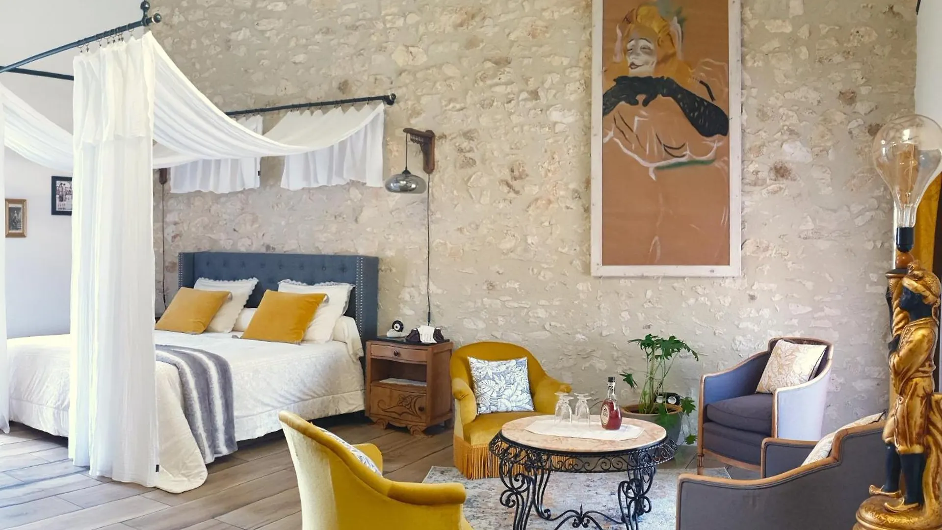 Maison d'hôtes Ets Capmasil - Chambre 1920 Virac France