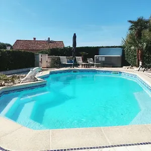 Plein Sud A 900m Du Centre De Sur - Climatisee - Piscine - Spa- Calme Et Detente Maison d'hôtes Cavalaire-sur-Mer
